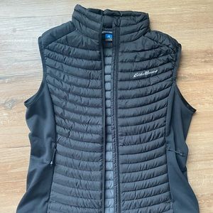 Eddie Bauer women’s microtherm vest, size small